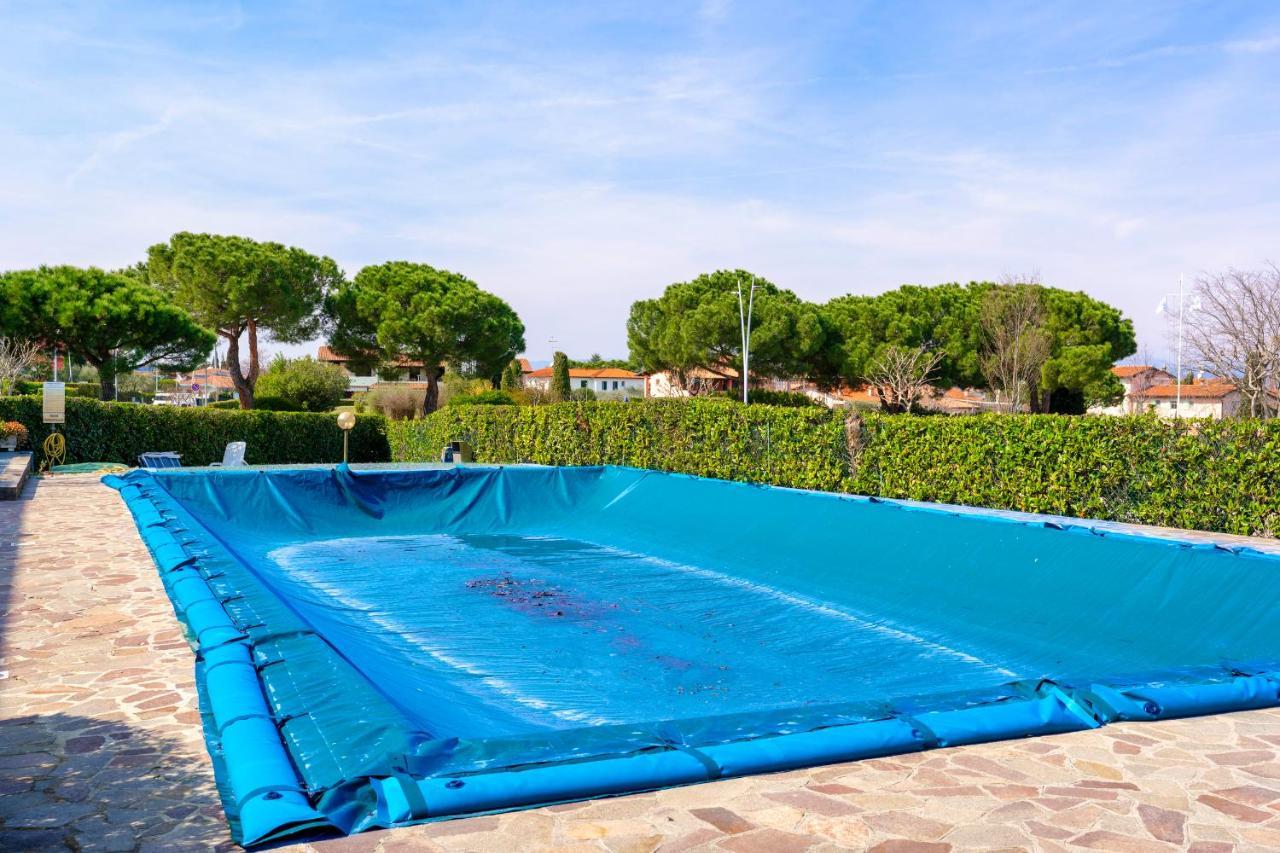 Azzurra Suite - Monolocale Con Piscina E Wifi ซีร์มิโอเน ภายนอก รูปภาพ