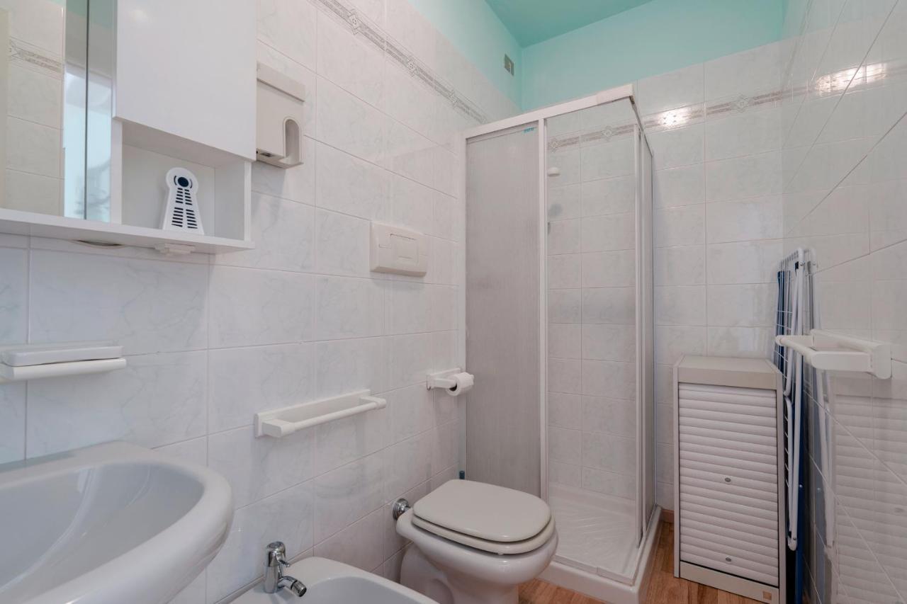 Azzurra Suite - Monolocale Con Piscina E Wifi ซีร์มิโอเน ภายนอก รูปภาพ