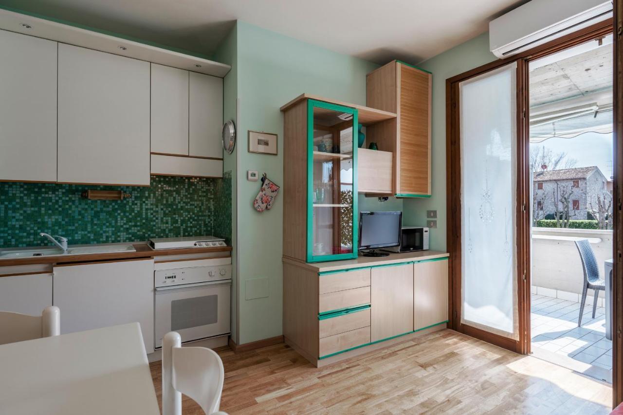 Azzurra Suite - Monolocale Con Piscina E Wifi ซีร์มิโอเน ภายนอก รูปภาพ